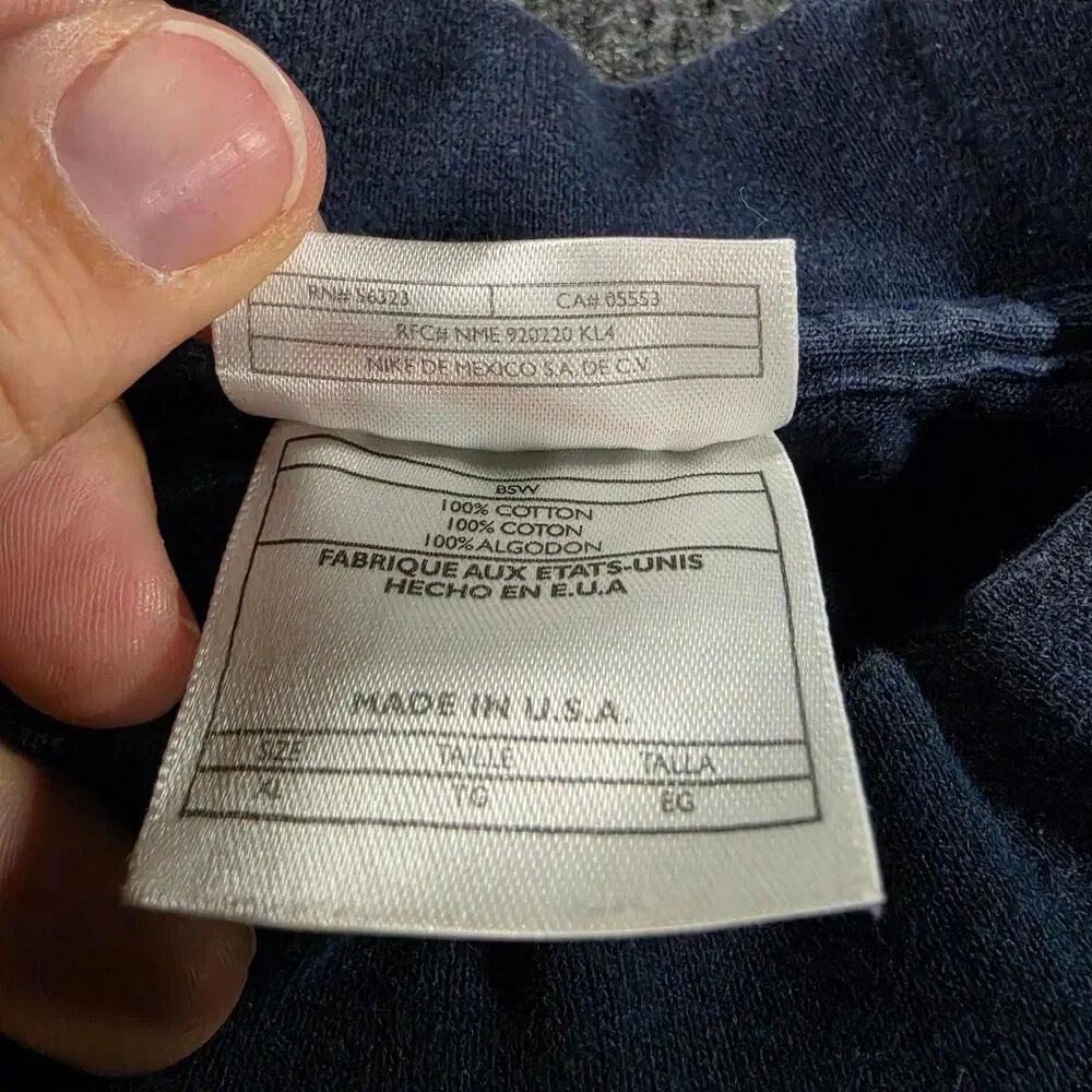 Nike Men's Navy and Blue Shirt